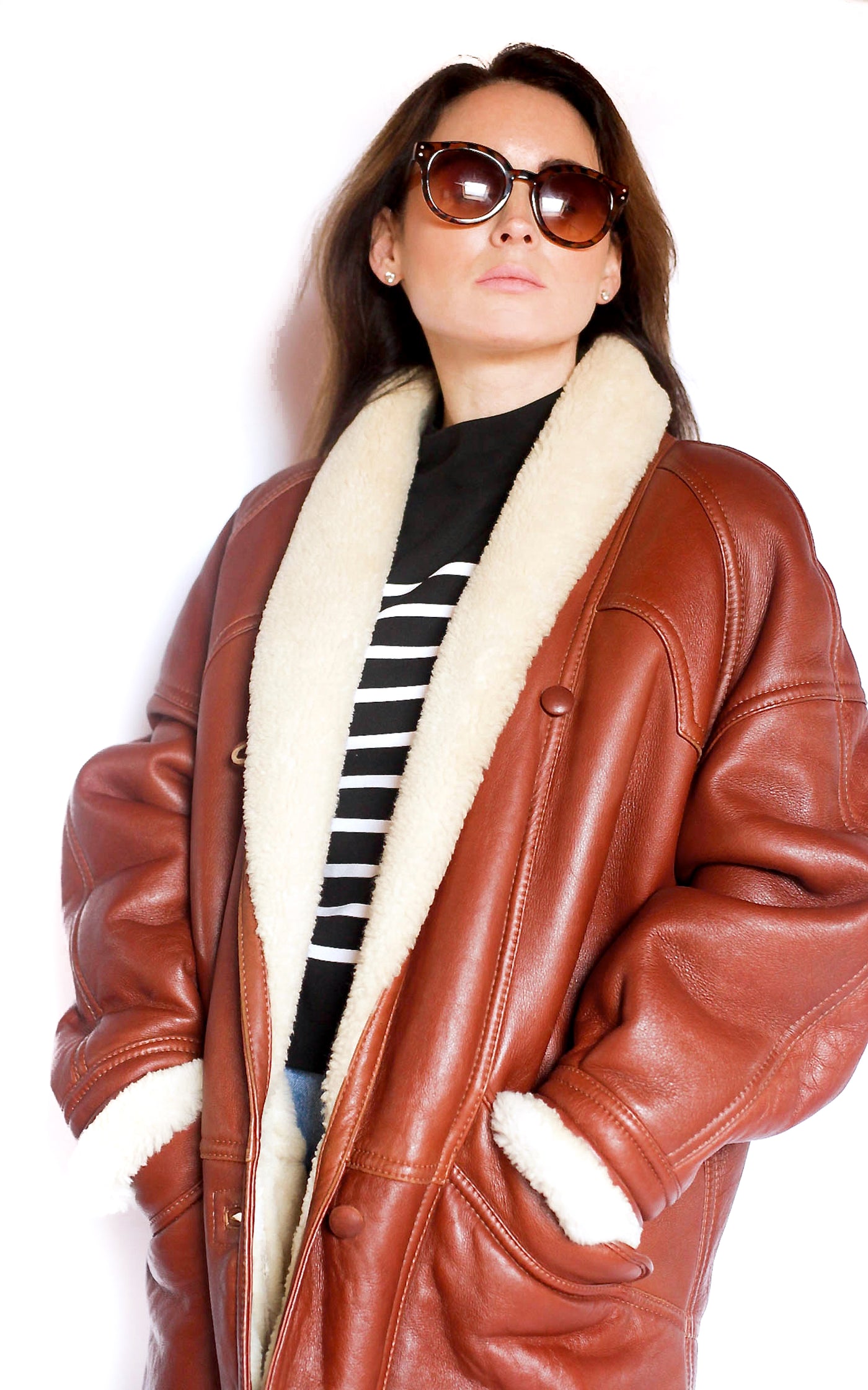 collections/Vintage_tan_shearling_aviator_jacket_3_b07c30b3-7dc3-48d8-b1fe-ff6df101fb9d.jpg