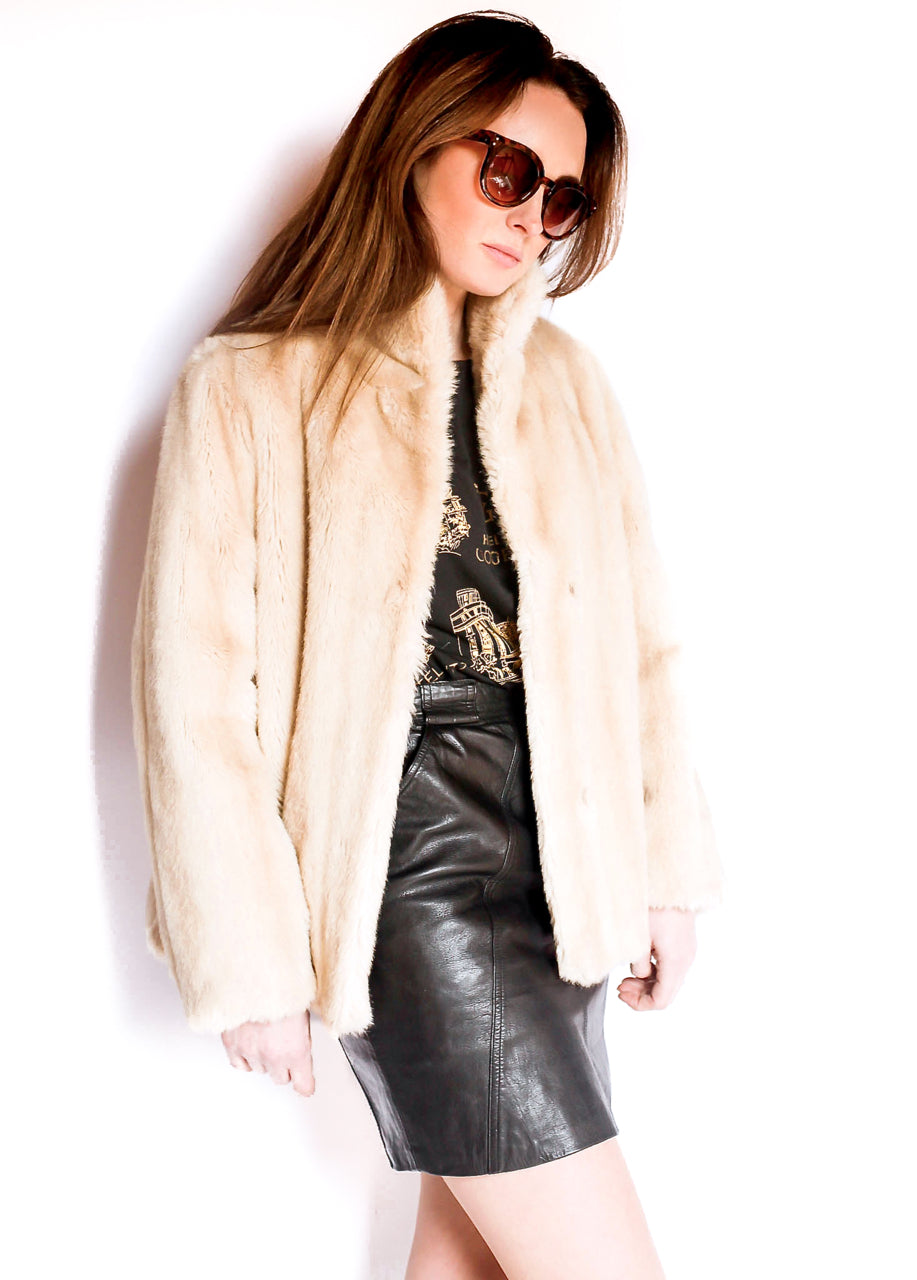 collections/vintage_faux_fur_jacket_5.jpg